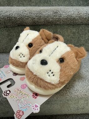 NWT Moon Cake Puppy Dog Plush Slippers